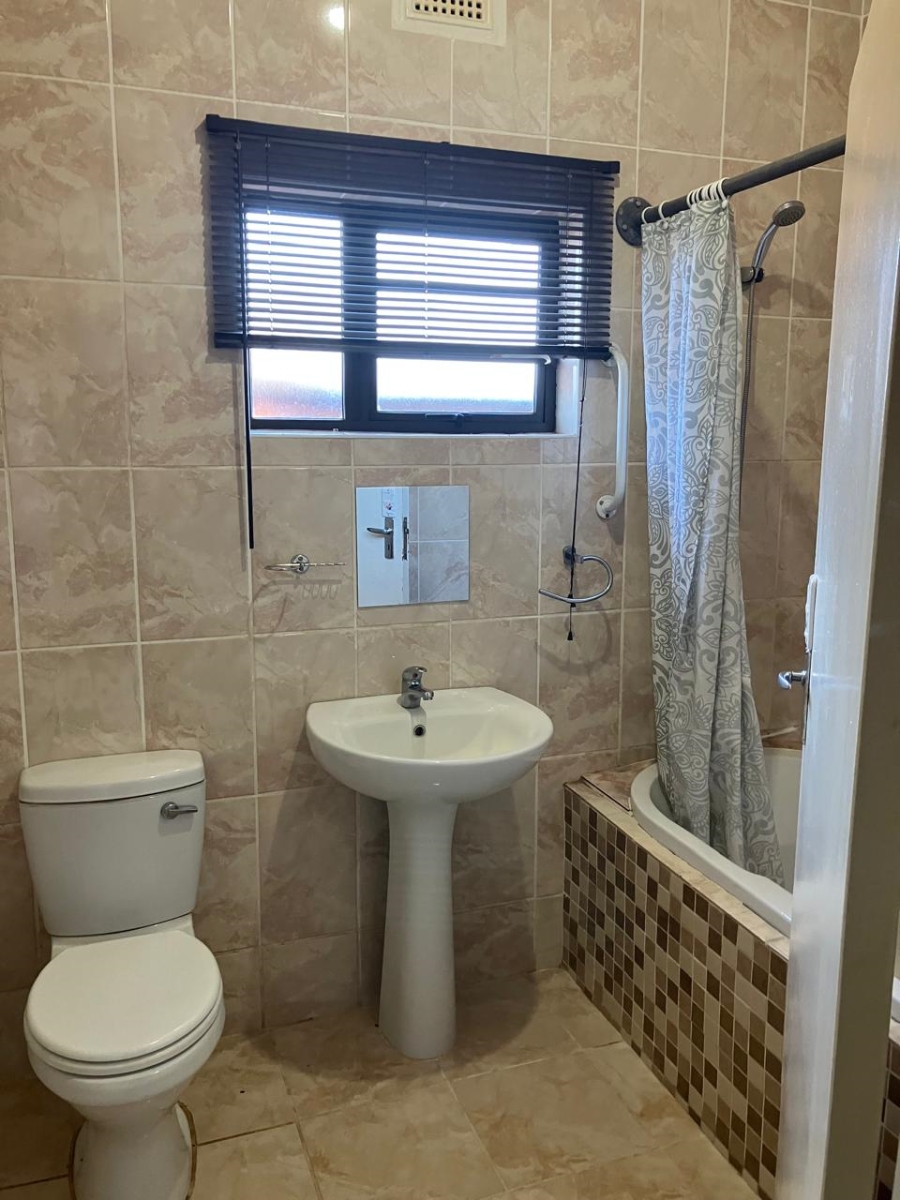 To Let 2 Bedroom Property for Rent in Mosel Eastern Cape